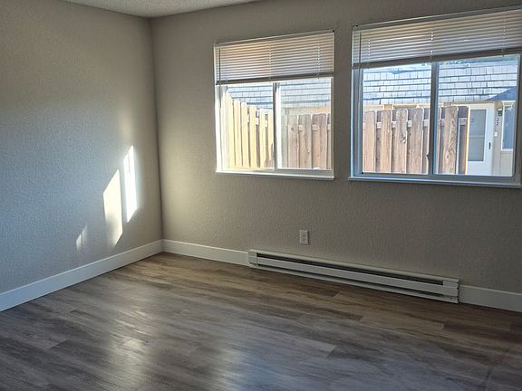 4th image of 4403-4457 Valverde Ct #18