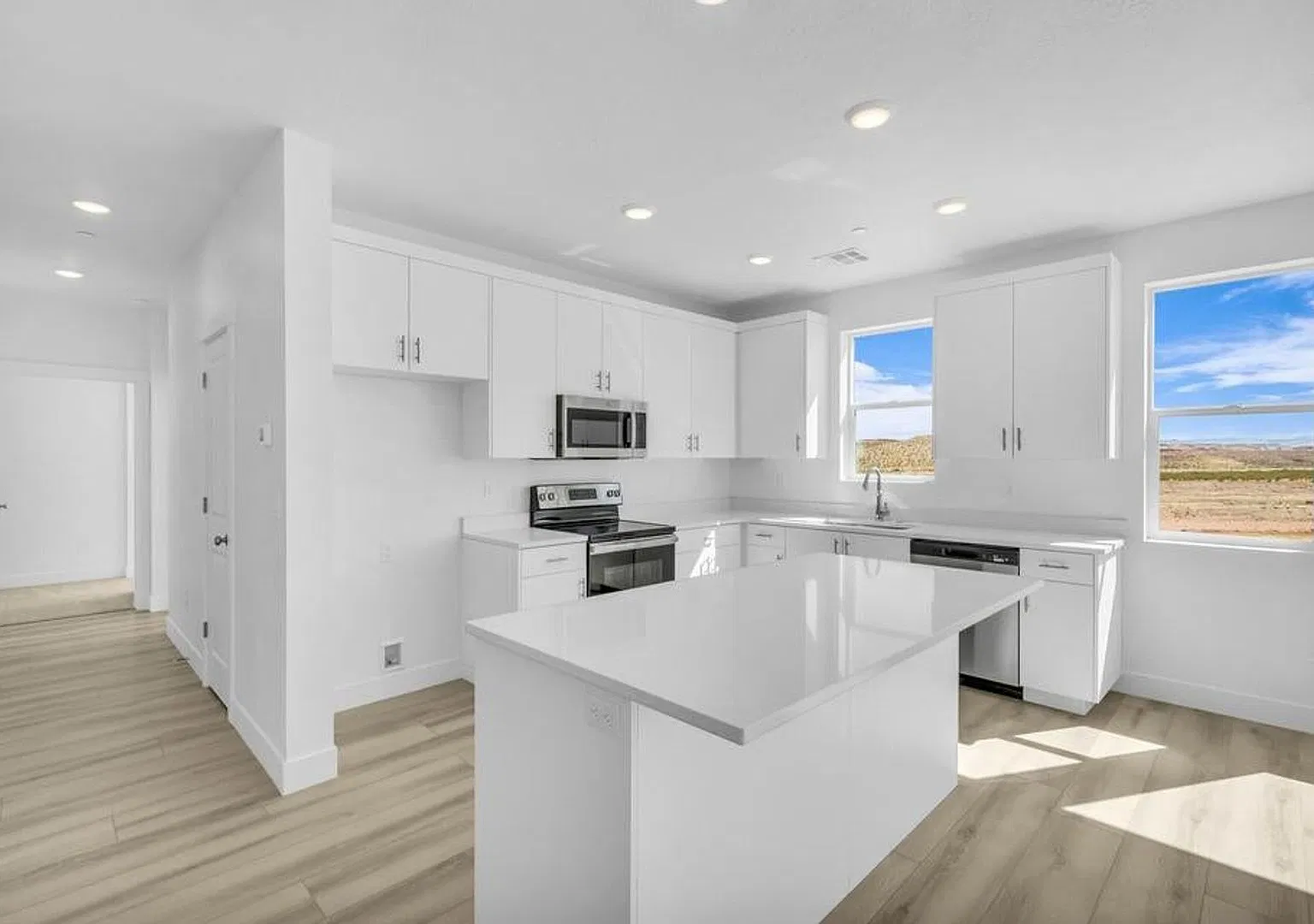 5599 Carnelian Pkwy — Photo 2