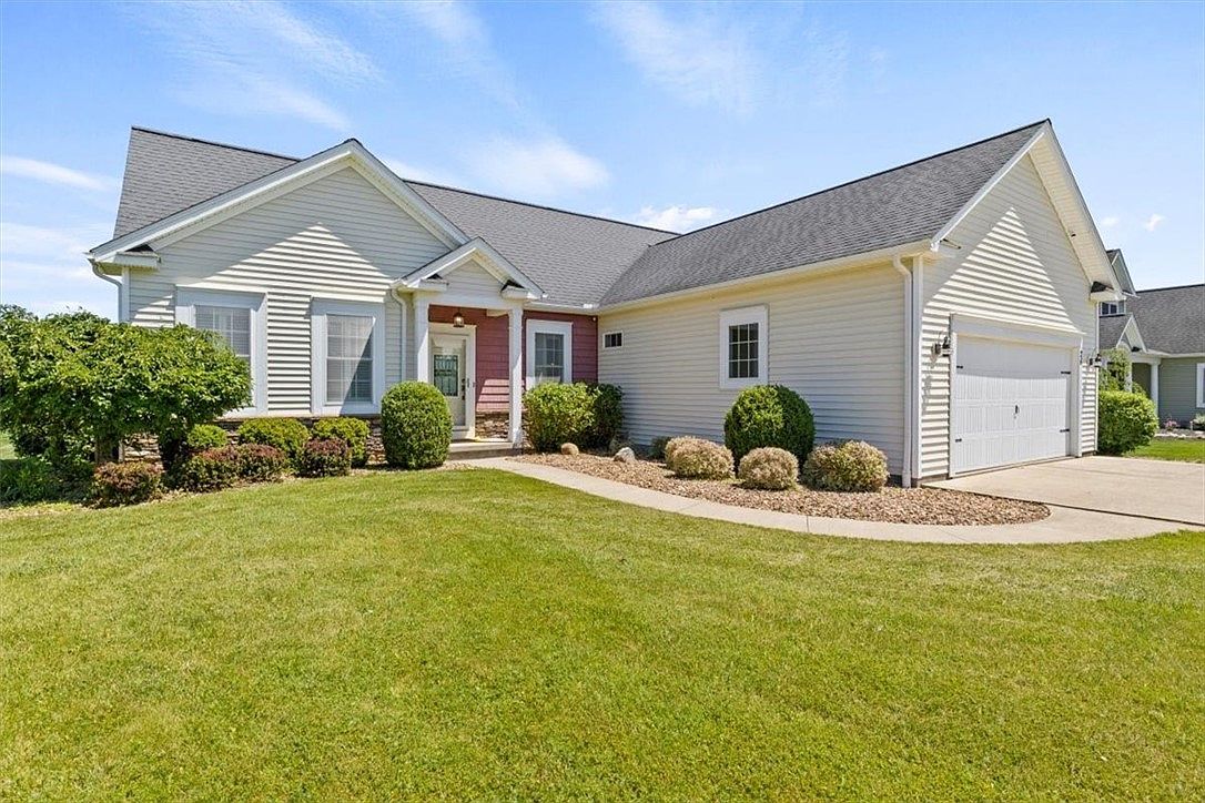 26 Copper Beech Run, Fairport, NY 14450 | Zillow