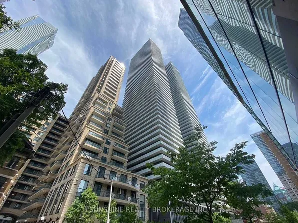 42 Charles St E #1609, Toronto, ON M4Y 0B7