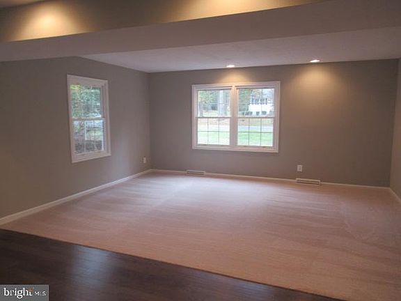 5th image of 45884 W Sunrise Dr