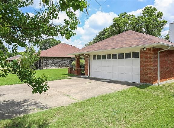 2nd image of 7424 Sean Dr