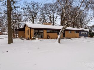 1437 Arden Ln, Manitowoc, WI 54220