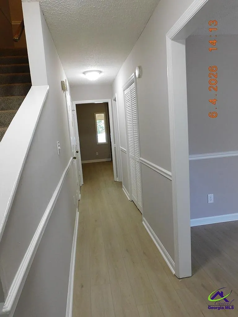3 bed, 2.5 bath, 1768 sqft, $1,500 — Photo 2