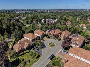 7 Compass Rose Ct, Bedford, NS B4A 3Y9