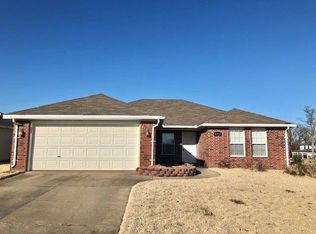 6102 SW Meadow Well Ave, Bentonville, AR 72713