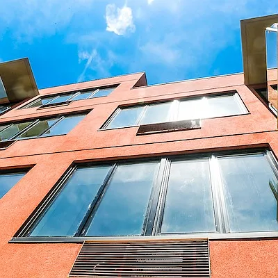 Rented by Urban Realty NYC | media 100