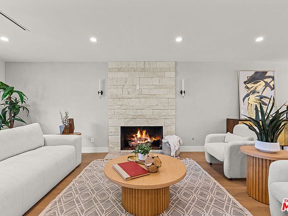 5th image of 5032 Bluebell Ave