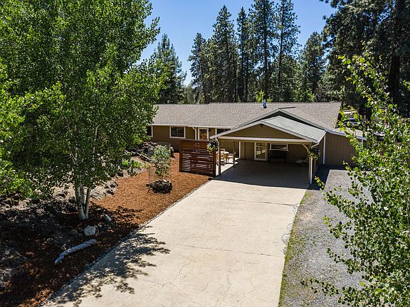 2nd image of 61112 Deer Valley Dr