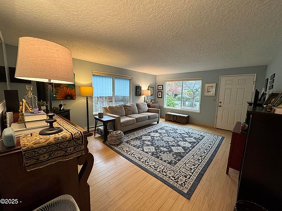 3rd image of 6715 SW Inlet Ave