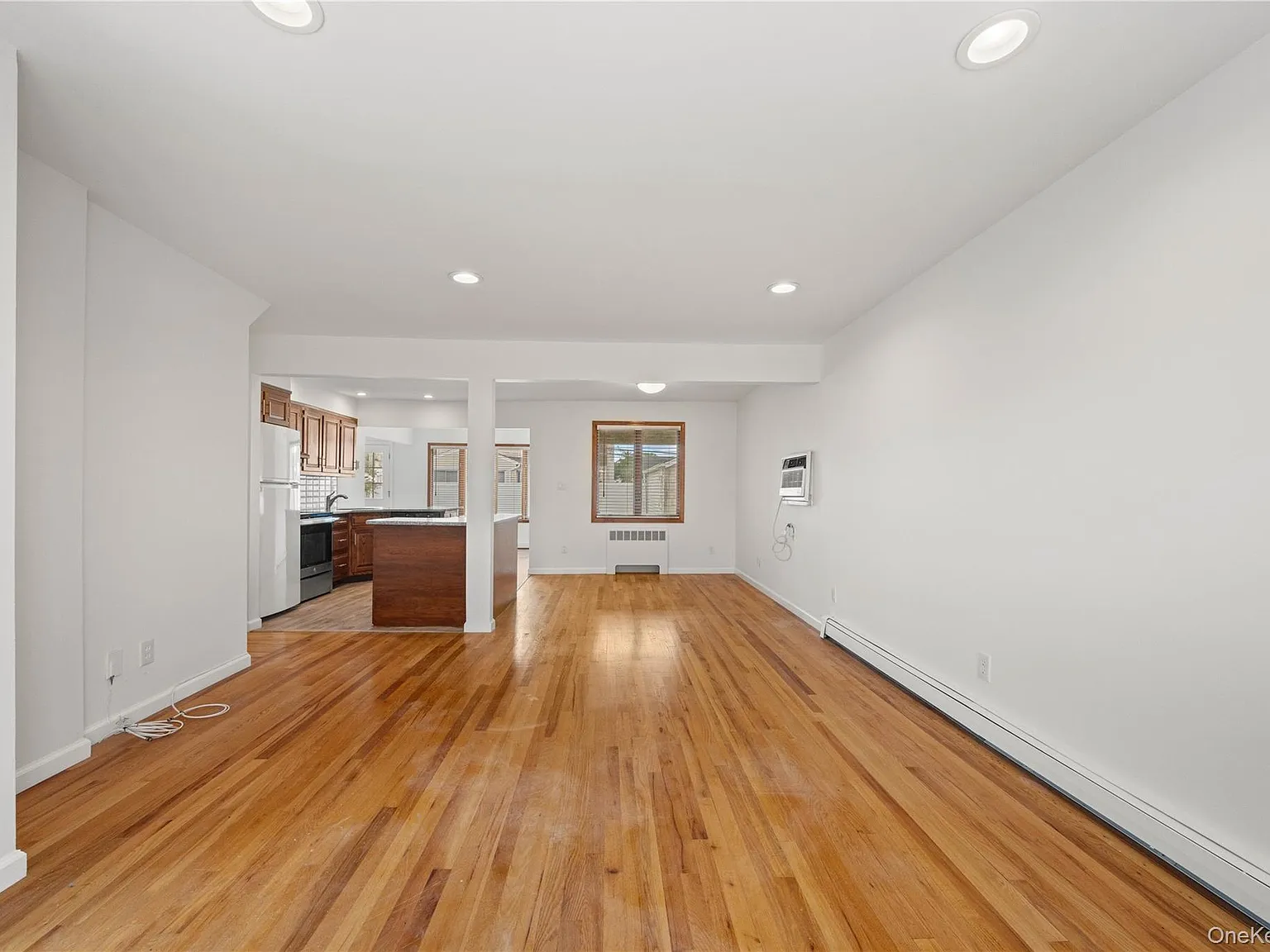 5 bed, 2.0 bath, 2173 sqft, $5,000 — Photo 4