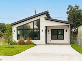 207 E Diaz Ave, Pharr, TX 78577