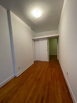 Rented by Peter R. Hungerford, LREB | media 23