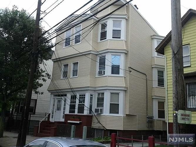 1st image of 105 Clifton Ave