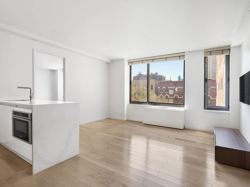 1st image of 270 W 17th St APT 4E