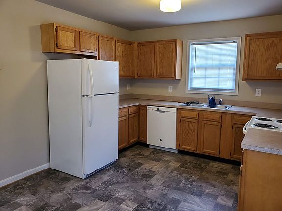 2nd image of 184 Aberdeen Dr