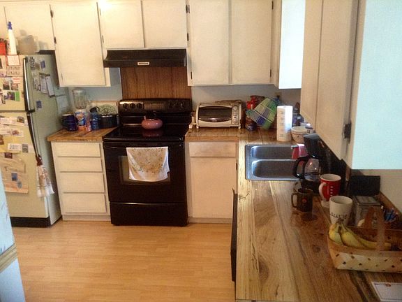 2nd image of 6105 SE Kellogg Ct