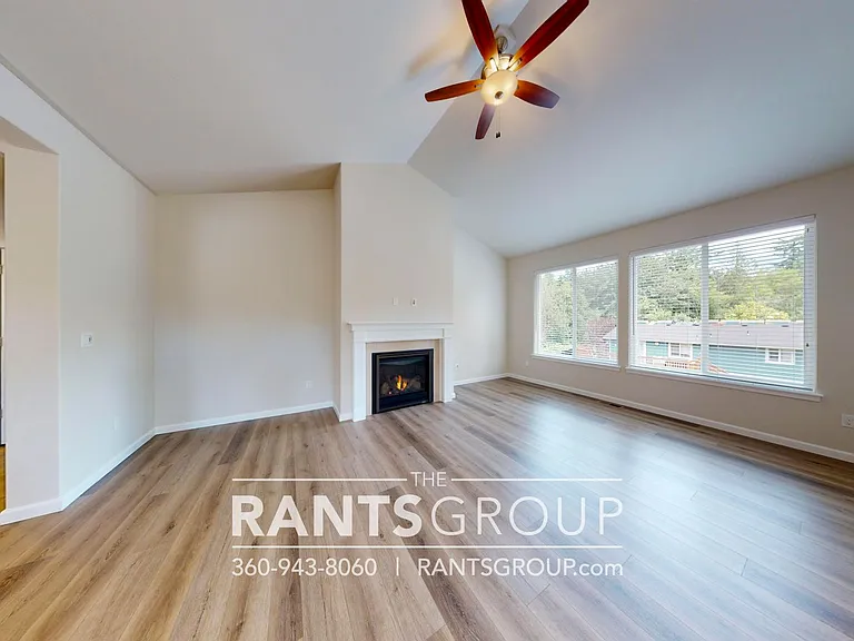 5212 Marian Dr NE — Photo 10