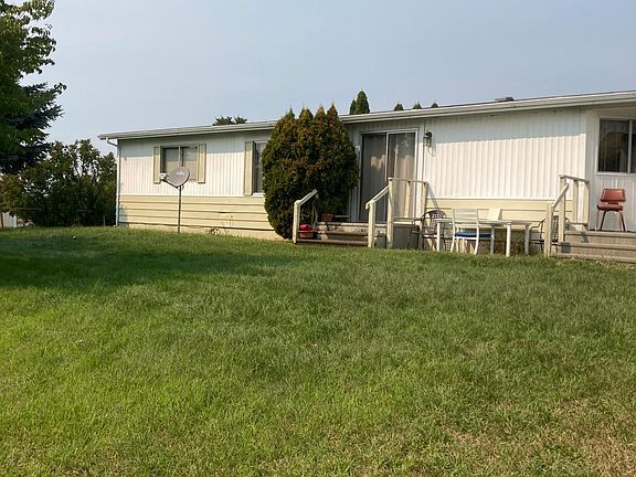4th image of 3021 NE Vine St