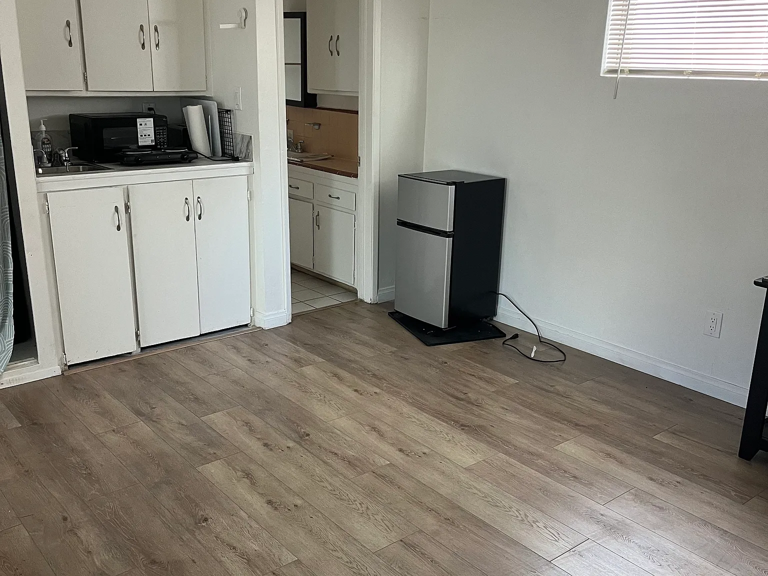 Studio, 280 sqft, $1,398 — Photo 1