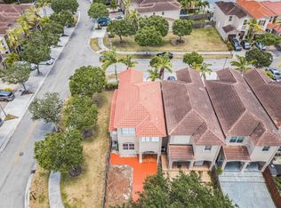 15432 SW 9th Way, Miami, FL 33194