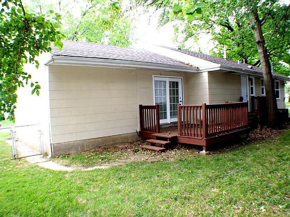 3rd image of 10090 Dwight Dr