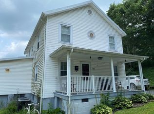 316 Post St, Pounding Mill, VA 24637