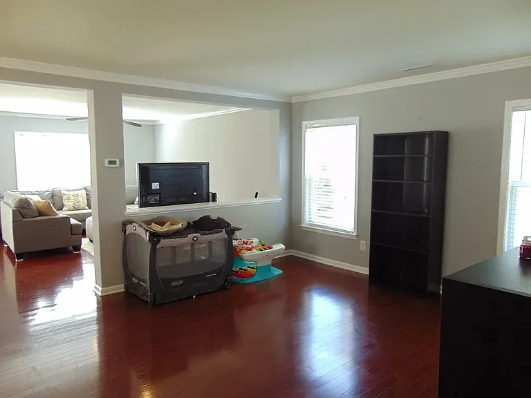 4008 Remington Oaks Cir — Photo 42