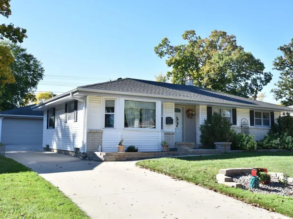 8819 West Verona COURT, Milwaukee, WI 53227