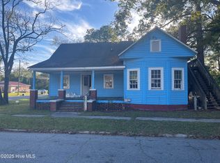 313 S Biggs St, Williamston, NC 27892