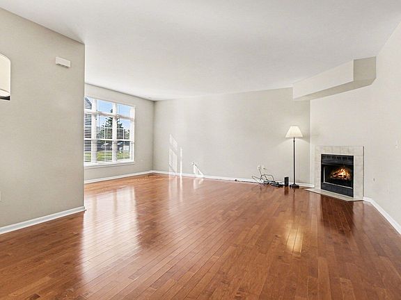 4th image of 3242 Primrose Ln