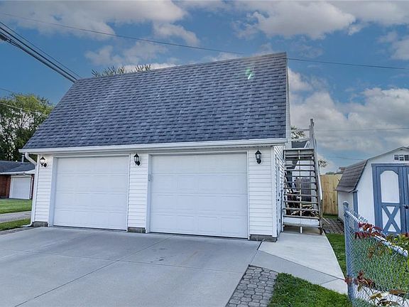 3rd image of 1111 South St