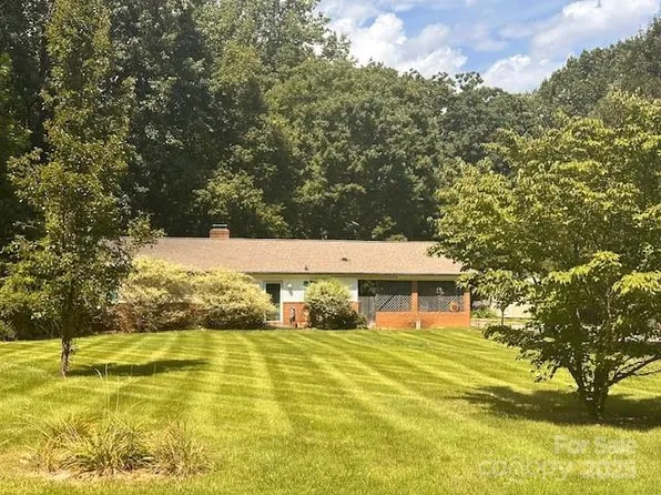 4488 Giles Ave, Sherrills Ford, NC 28673