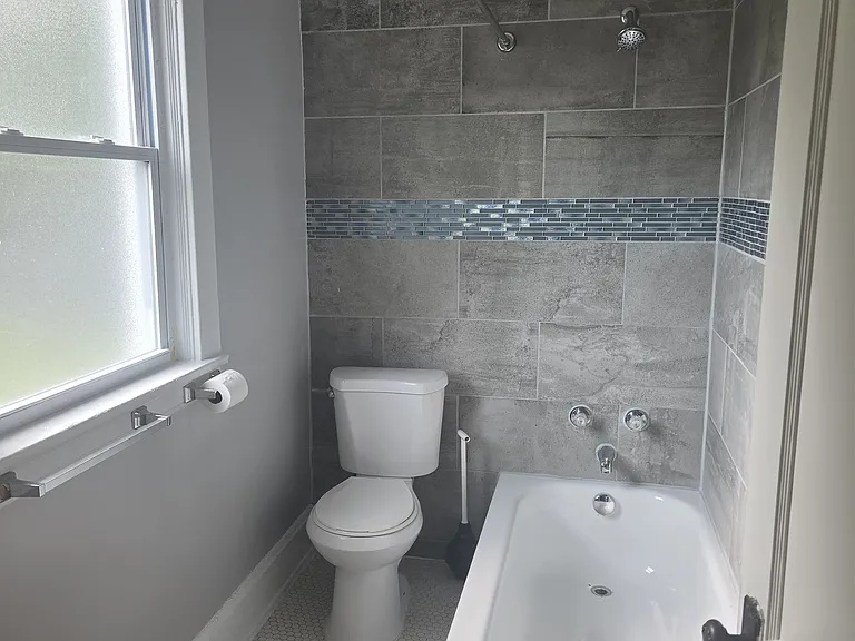 3632 Woodbine Ave #1 — Photo 5