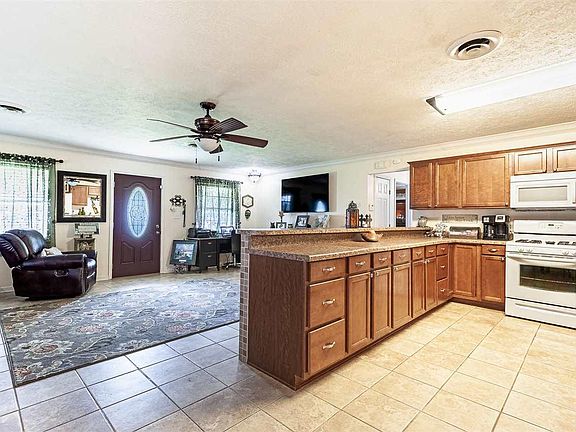 4th image of 2796 Gaylynn Dr