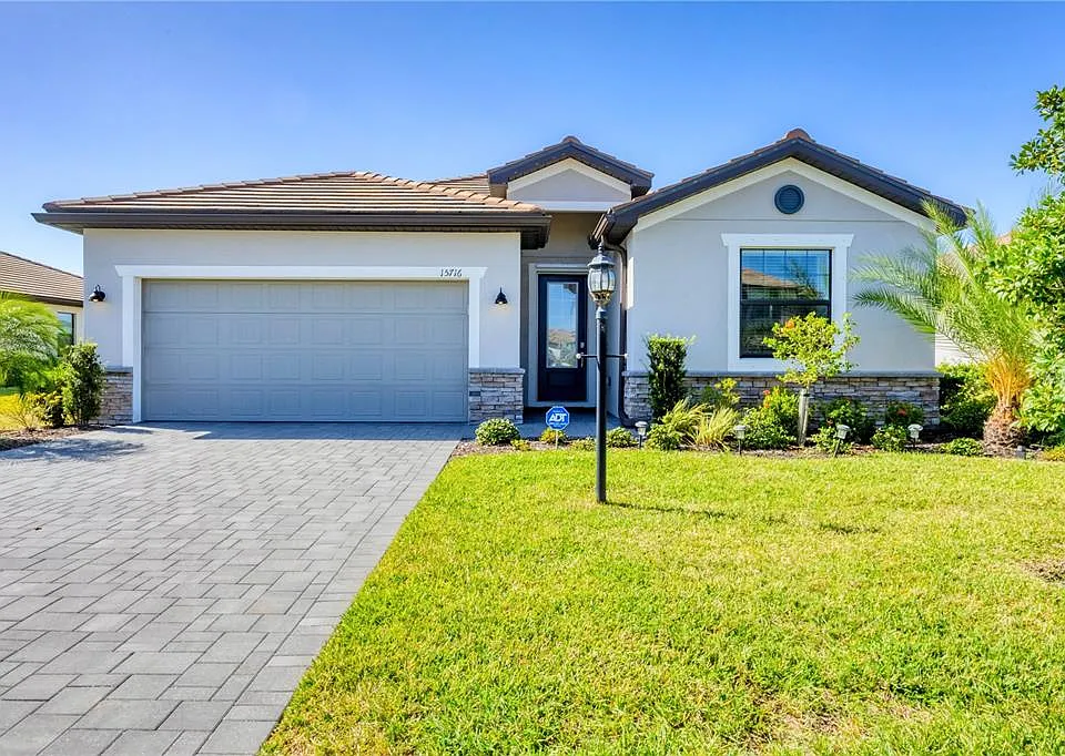 15716 Barefoot Beach Dr