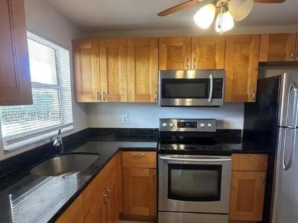 8400 Sunrise Lakes Blvd APT 310, Fort Lauderdale, FL 33322