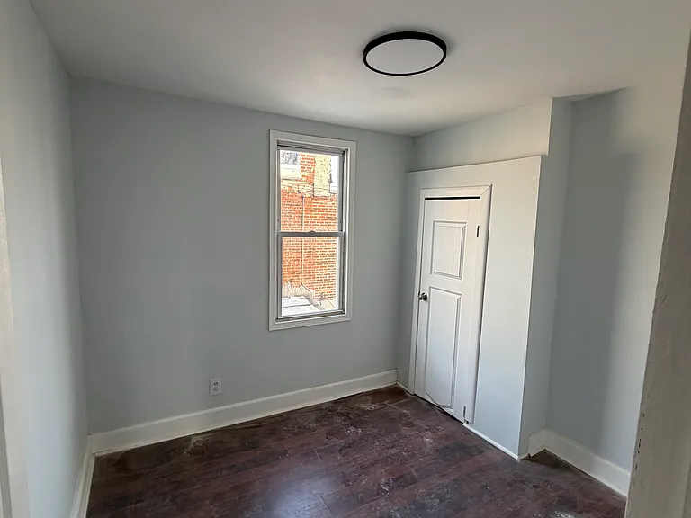 3327 Rand St — Photo 5