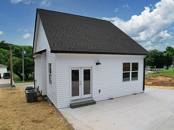 5th image of 2631 Rogers Dr SE