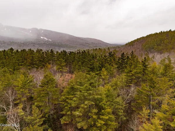 206 Mountain Path, Johnsburg, NY 12853