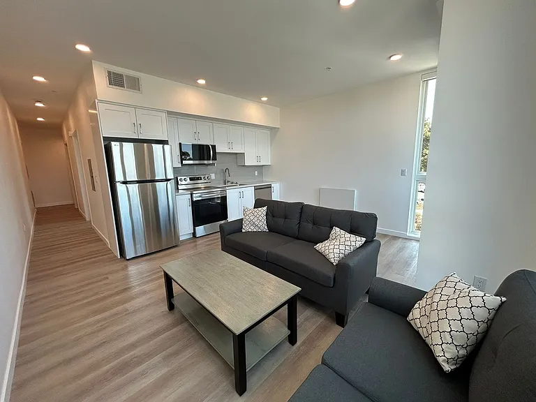 4015 Richmond St #302 — Photo 6