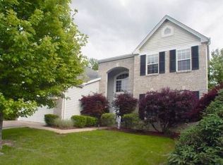 2488 Barrett Heights Dr, Ballwin, MO 63021