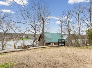 61 N Lakeview Rd, Mapleton, KS 66754