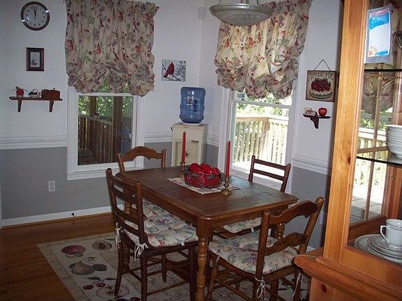 5th image of 303 Cottage Dr