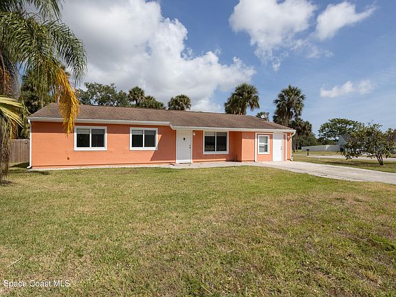 2nd image of 1203 Linmoor Cir NE