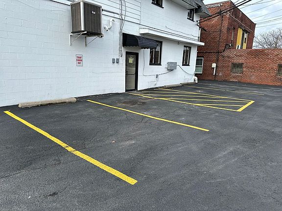 2nd image of 3107 Delaware Ave #1
