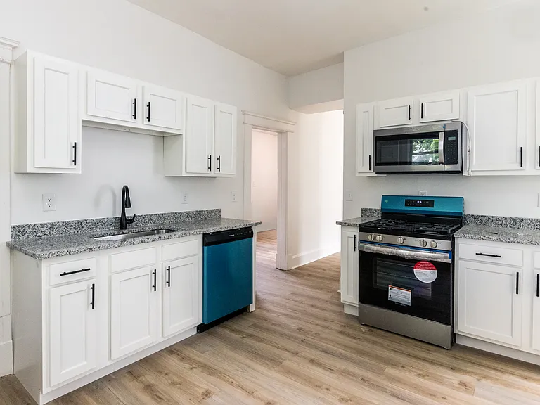 3319 Fairfield Ave #2 — Photo 4