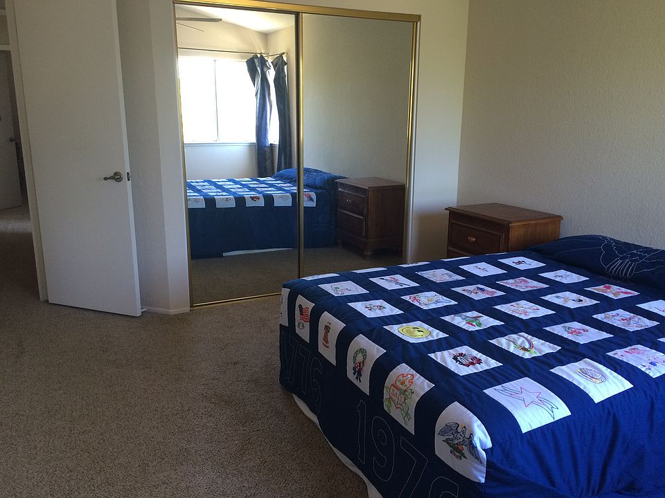 1st image of 704 Benteen Way
