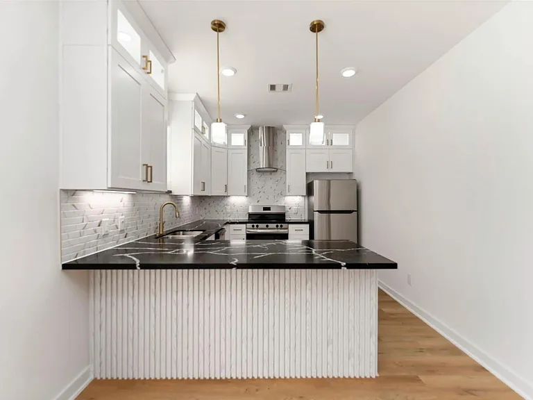 7809 Queen St #B — Photo 10