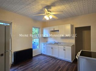 16 Chestnut St APT 2, Auburn, ME 04210